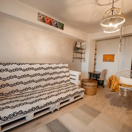 Apartment Bright And Cozy Design Apt With Office Cluj-Napoca