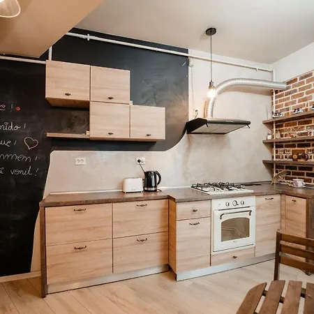 Bright And Cozy Design Apt With Office *
